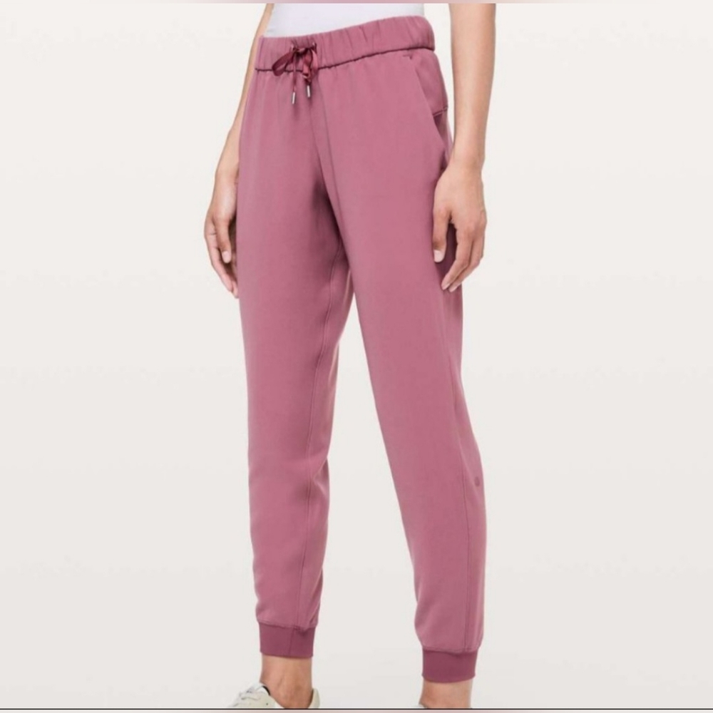 lululemon on the fly track joggers